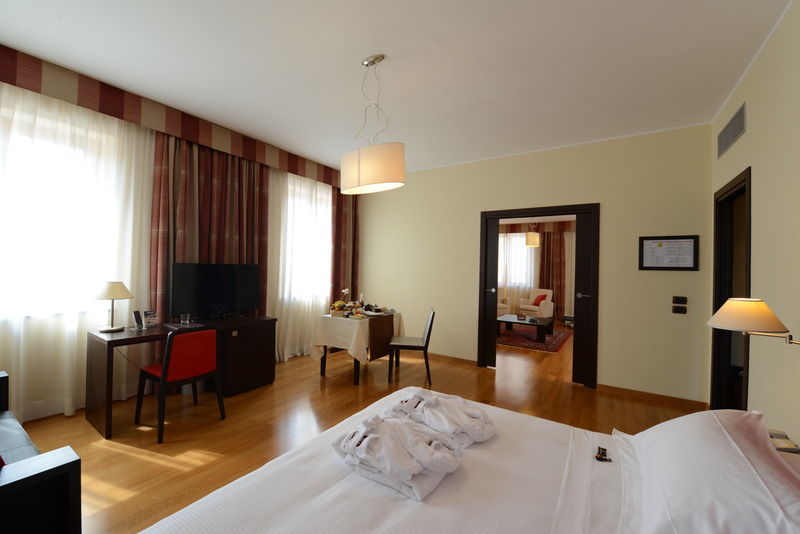 Hotel Guglielmo Catanzaro Eksteriør billede